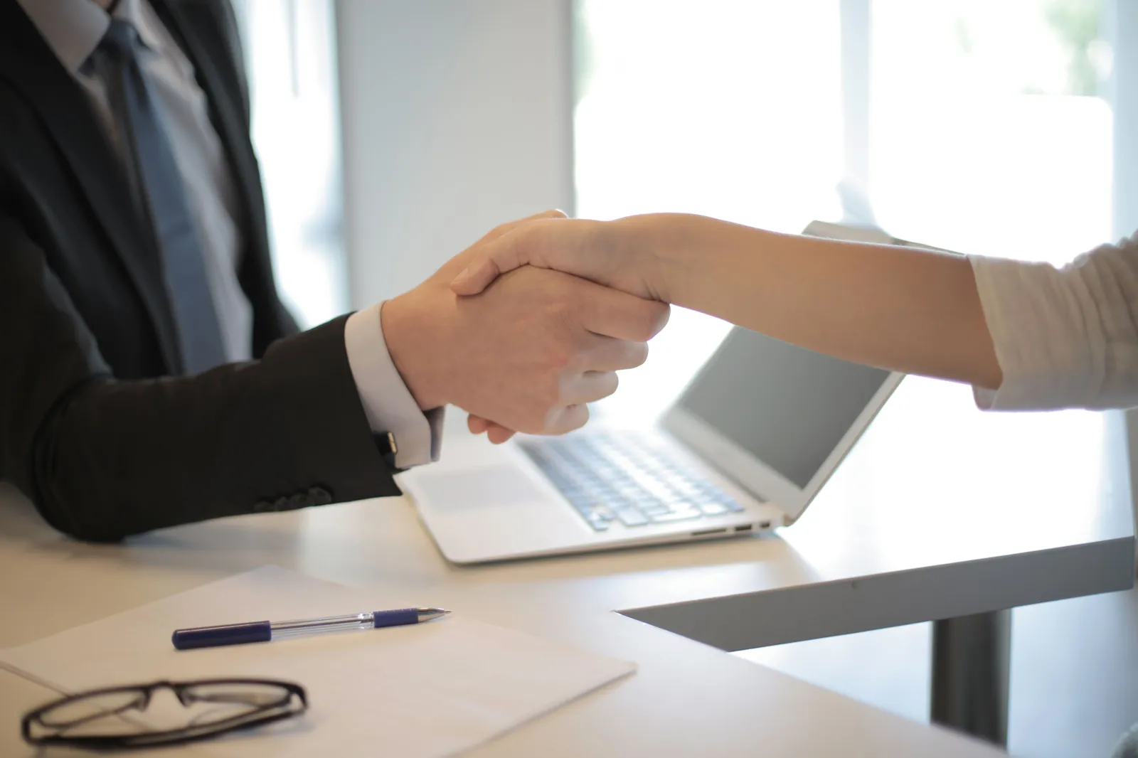 AI Customer Support Tools Compared: How to Choose the Right One in 2026 - Aviy AI invoicing