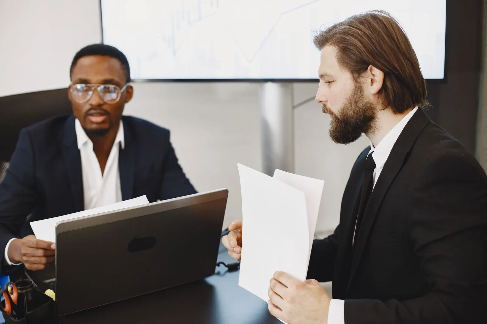 AI for Solo Entrepreneurs: A Practical 2026 Guide - Aviy AI invoicing