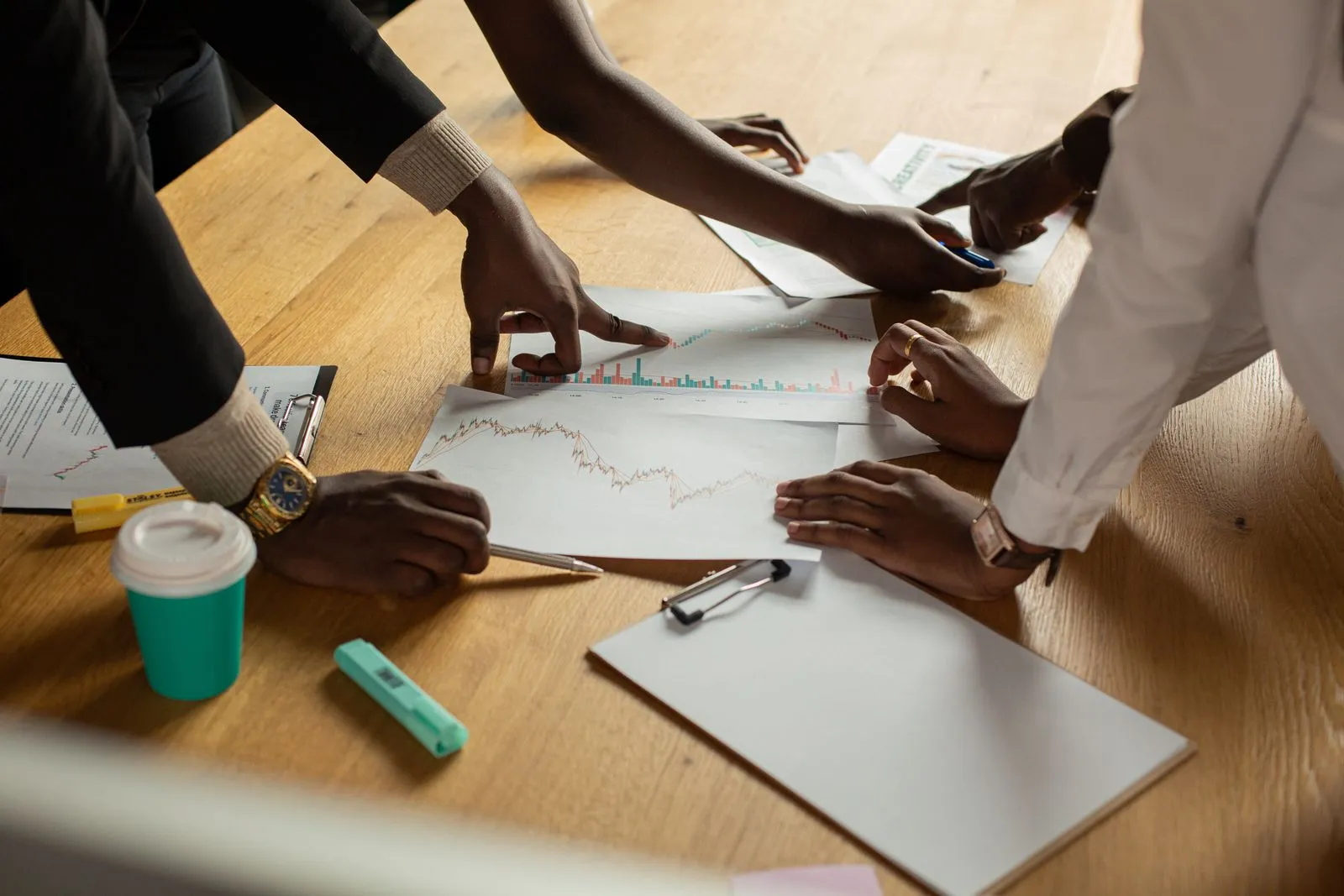 AI SaaS Products You Should Know in 2026 - Aviy AI invoicing
