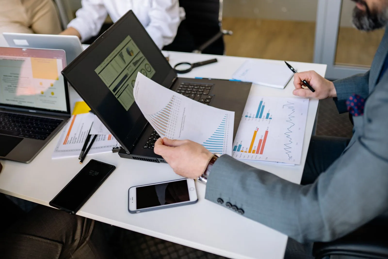 How to Ask Clients for Testimonials (The Complete 2026 Guide) - Aviy AI invoicing
