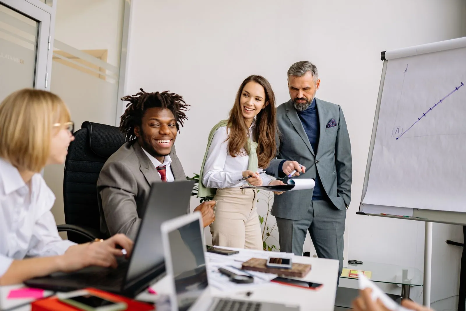 Best Payment Terms for Agencies: How to Get Paid Faster in 2026 - Aviy AI invoicing