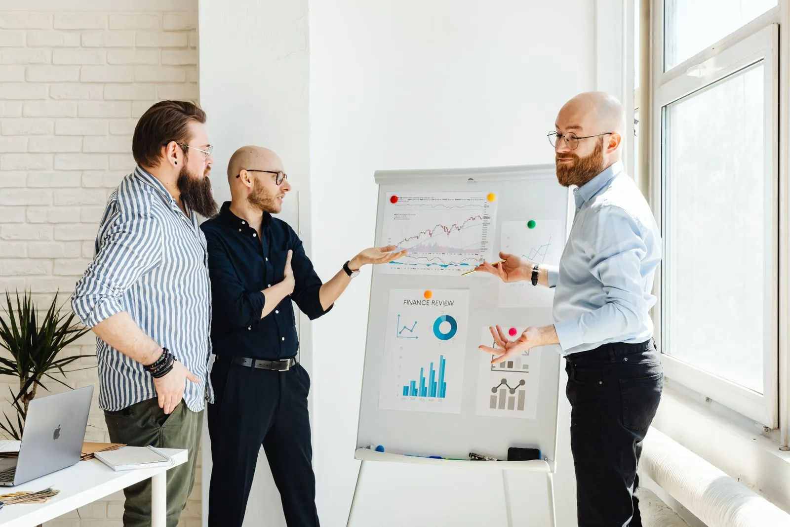 Building Financial Resilience During Economic Downturns - Aviy AI invoicing