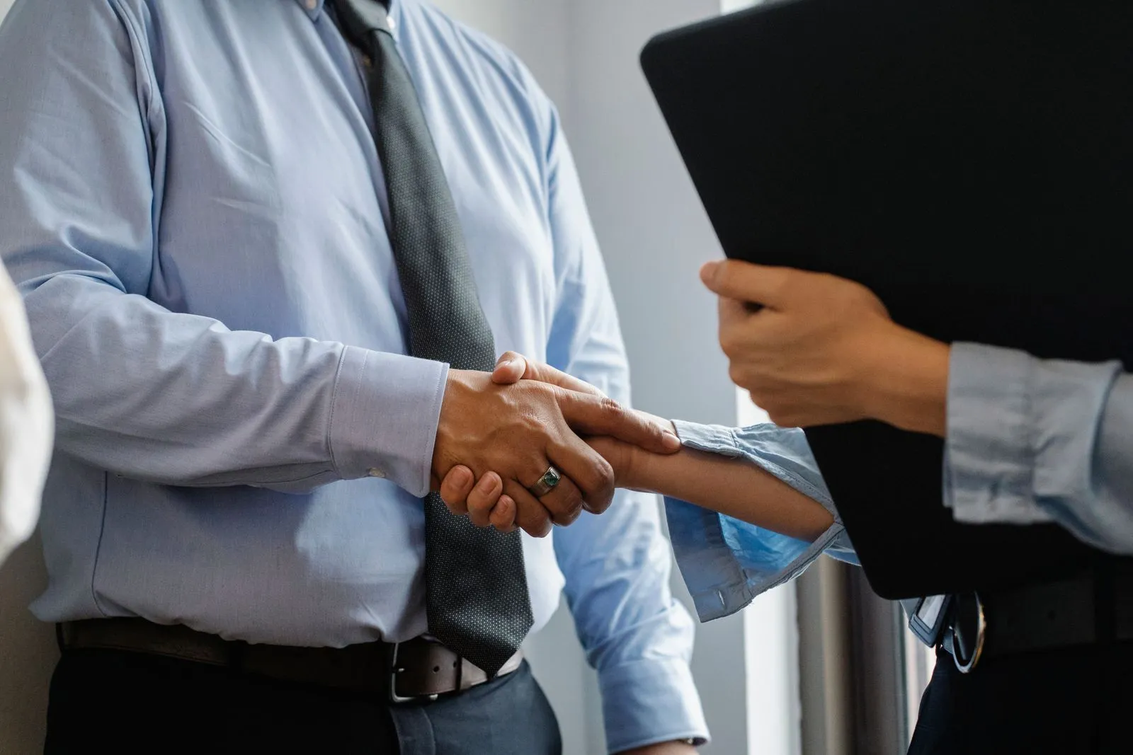 Business Documentation Best Practices: A Practical 2026 Guide - Aviy AI invoicing