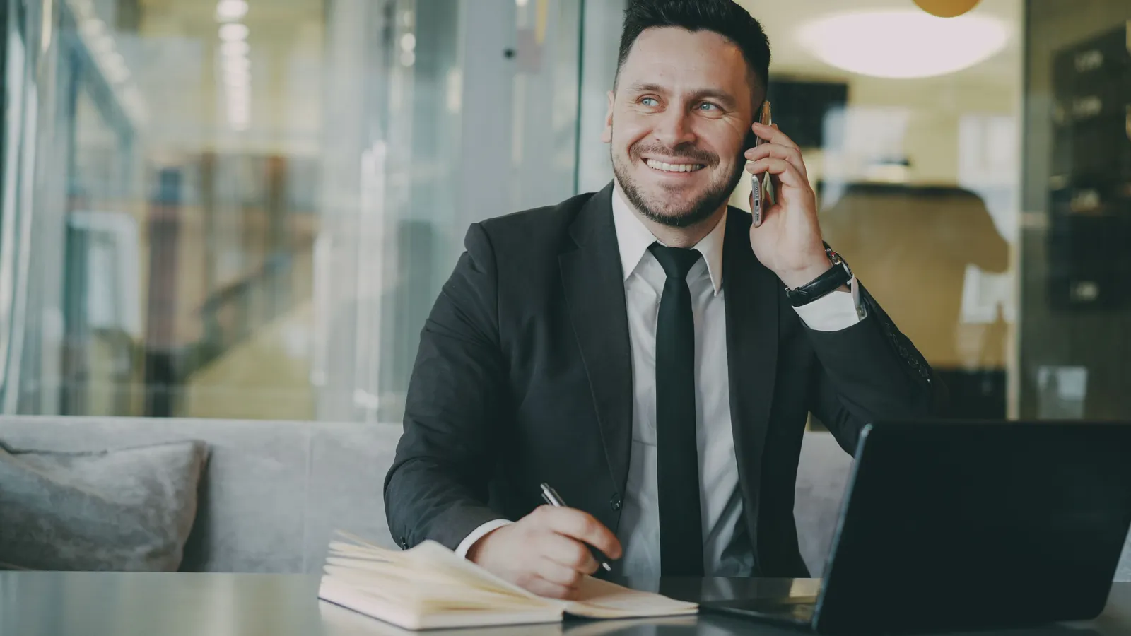 Cloud Software Every Startup Needs to Launch and Scale - Aviy AI invoicing