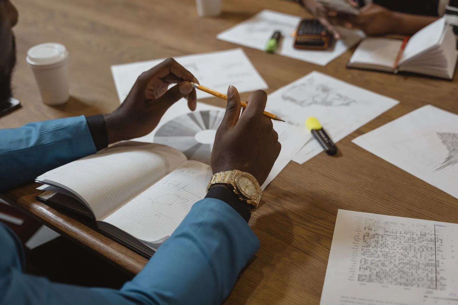 Essential Business Documents Every Small Business Needs - Aviy AI invoicing