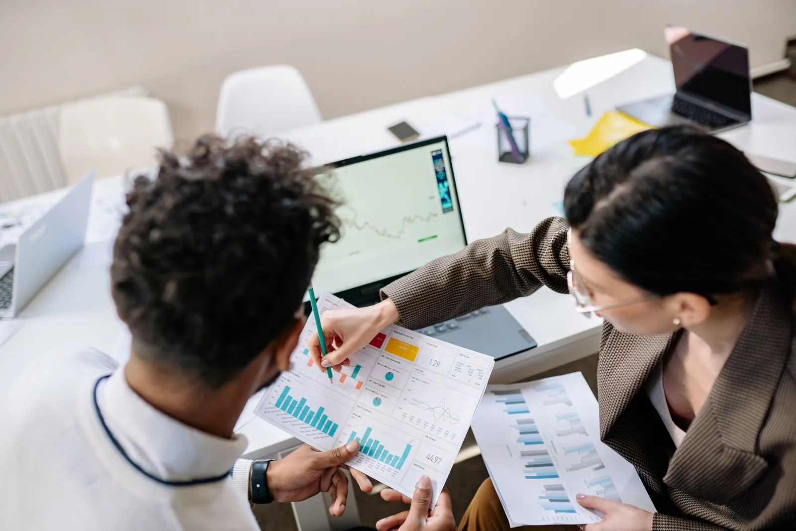 How AI Is Changing Financial Software (2026 Guide) - Aviy AI invoicing