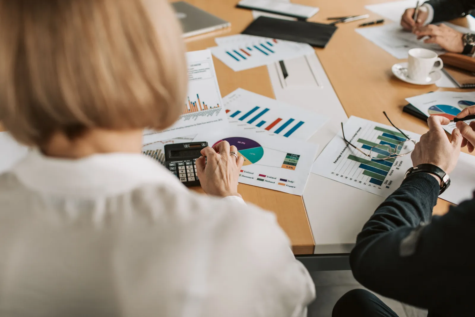 Non-Compete Agreement Template Explained - Aviy AI invoicing