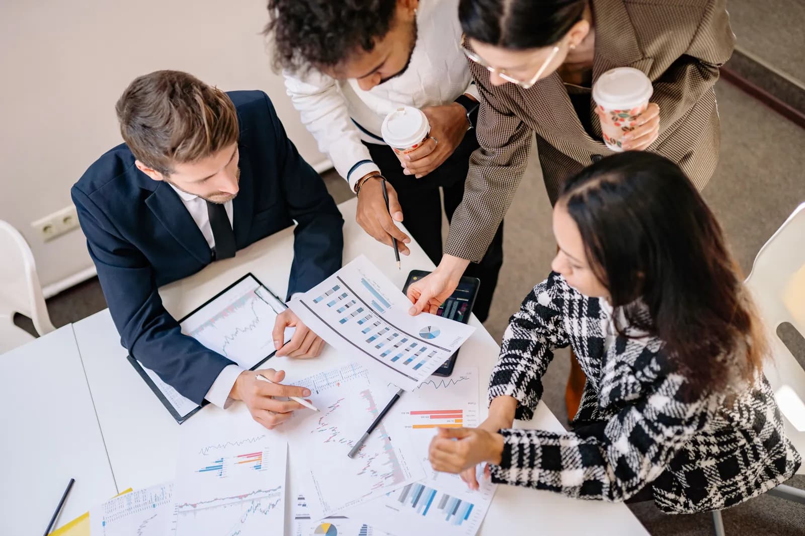 Pricing Strategy Calculator: How to Price for Profit - Aviy AI invoicing