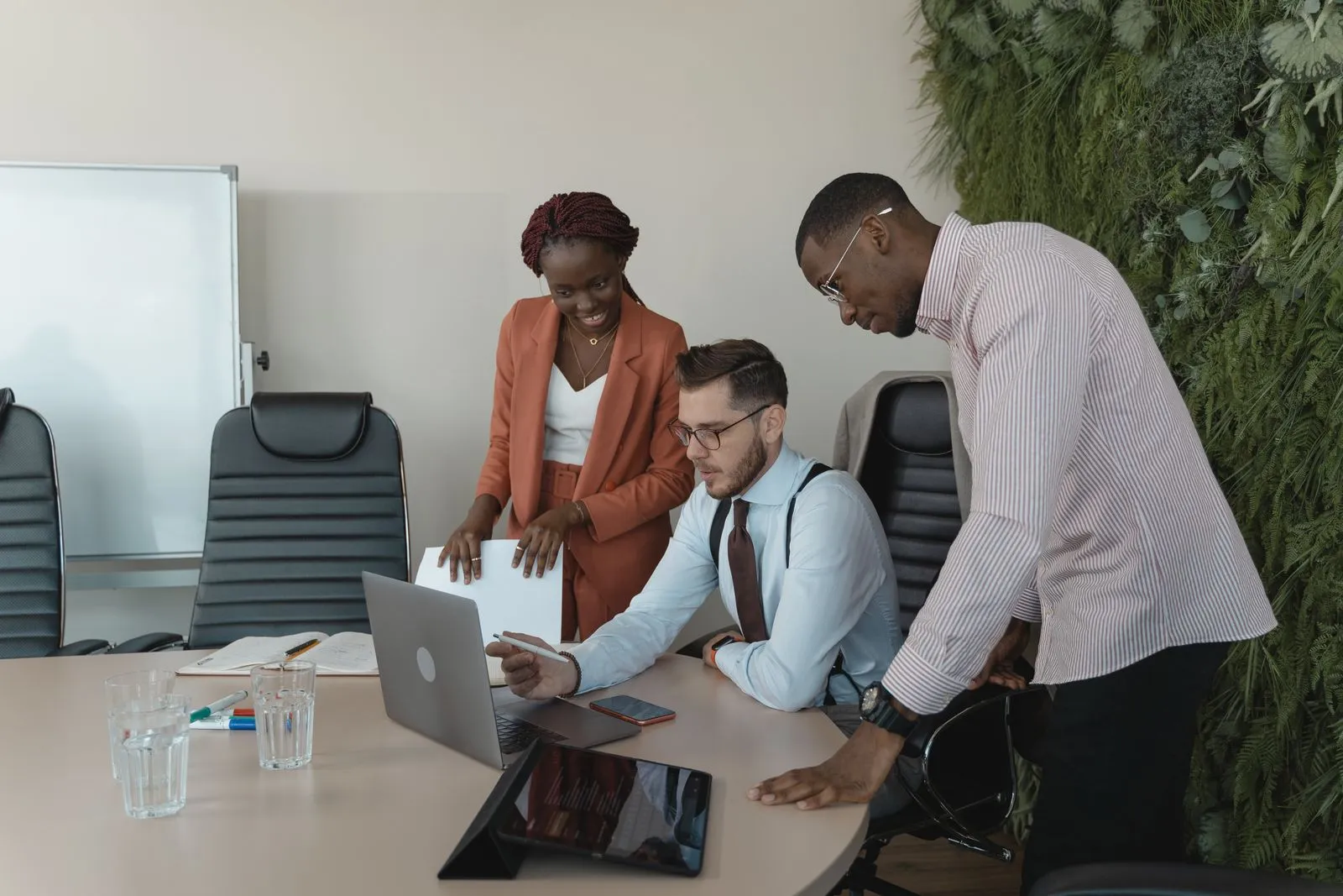 Reducing Operational Costs Without Sacrificing Quality - Aviy AI invoicing