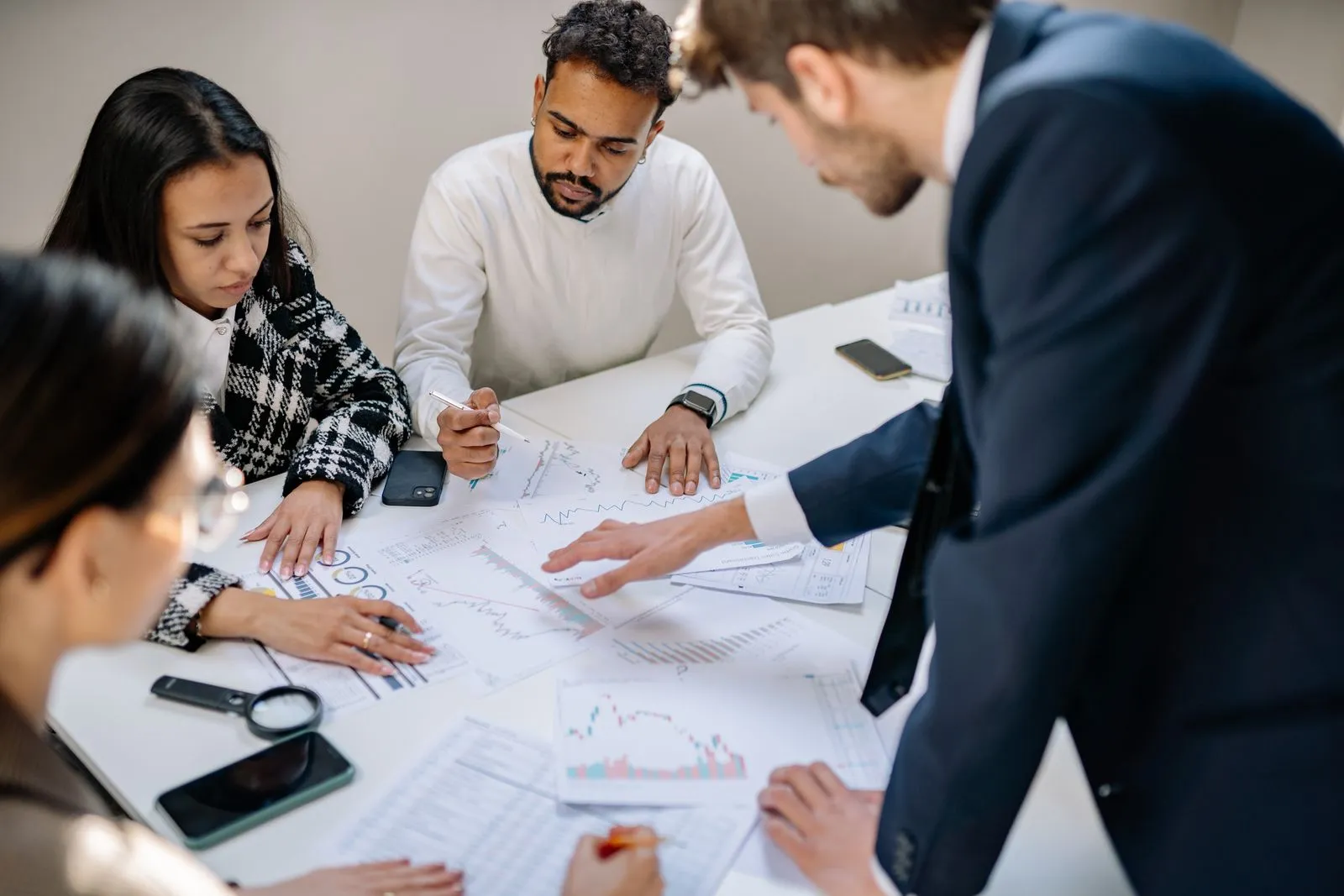 SaaS vs Desktop Software: Which Is Better for Your Business? - Aviy AI invoicing