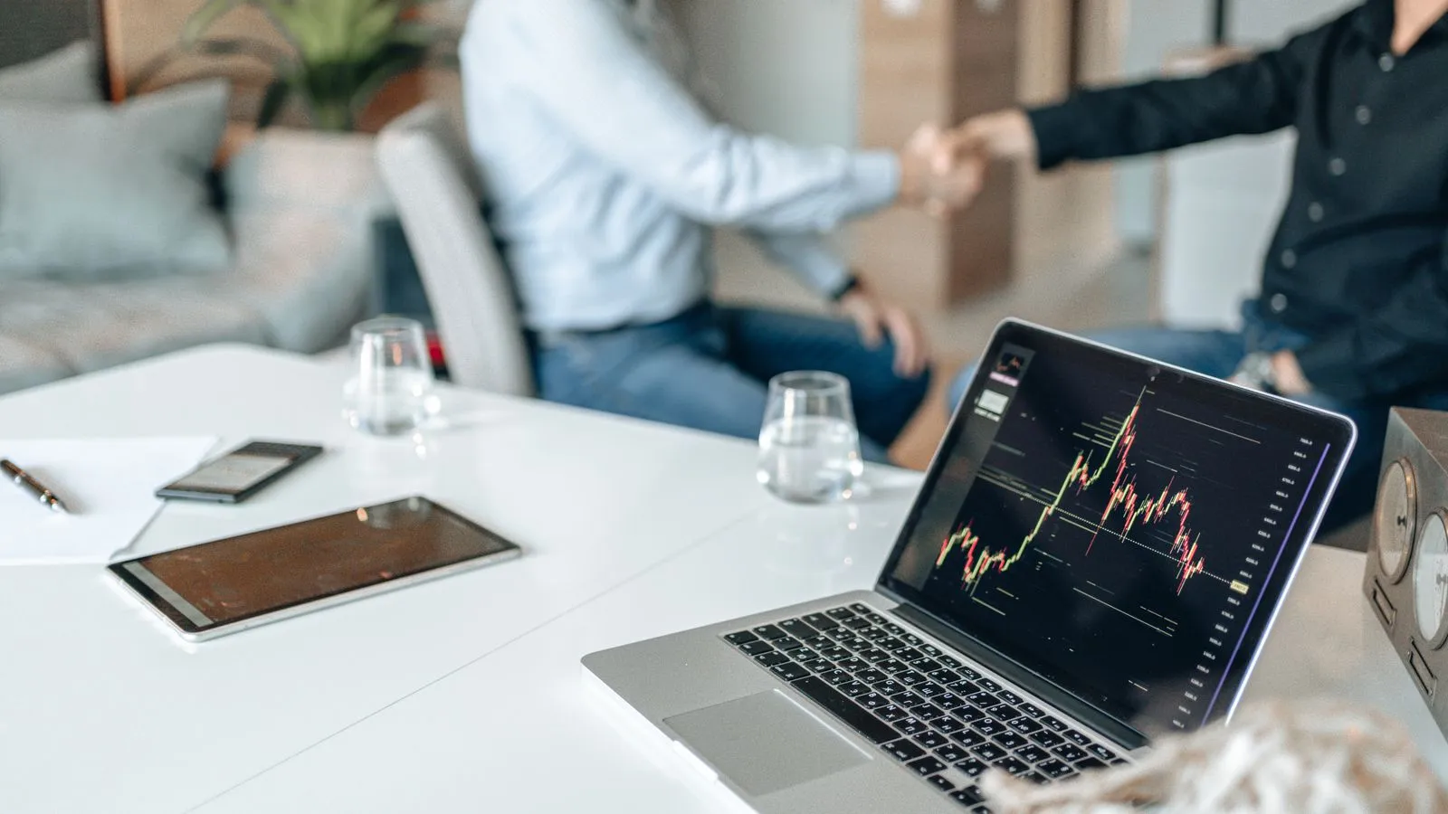 The Complete Client Management Handbook - Aviy AI invoicing