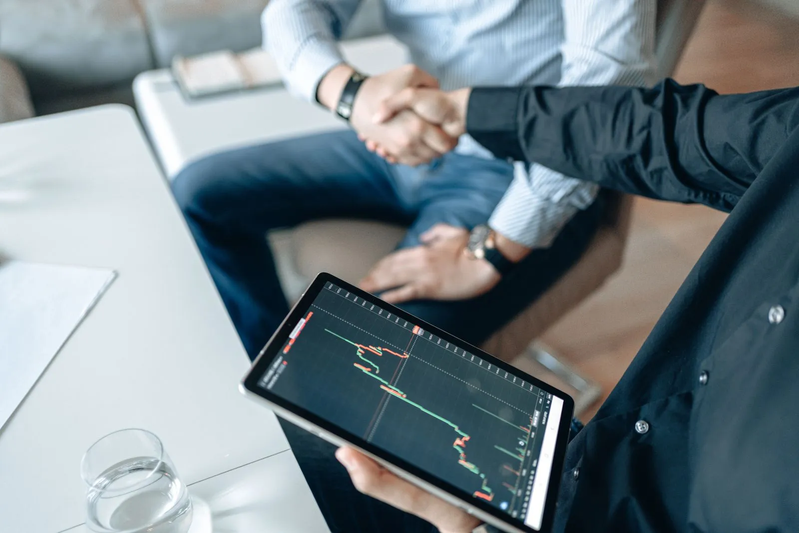 The Complete Small Business Finance Handbook - Aviy AI invoicing