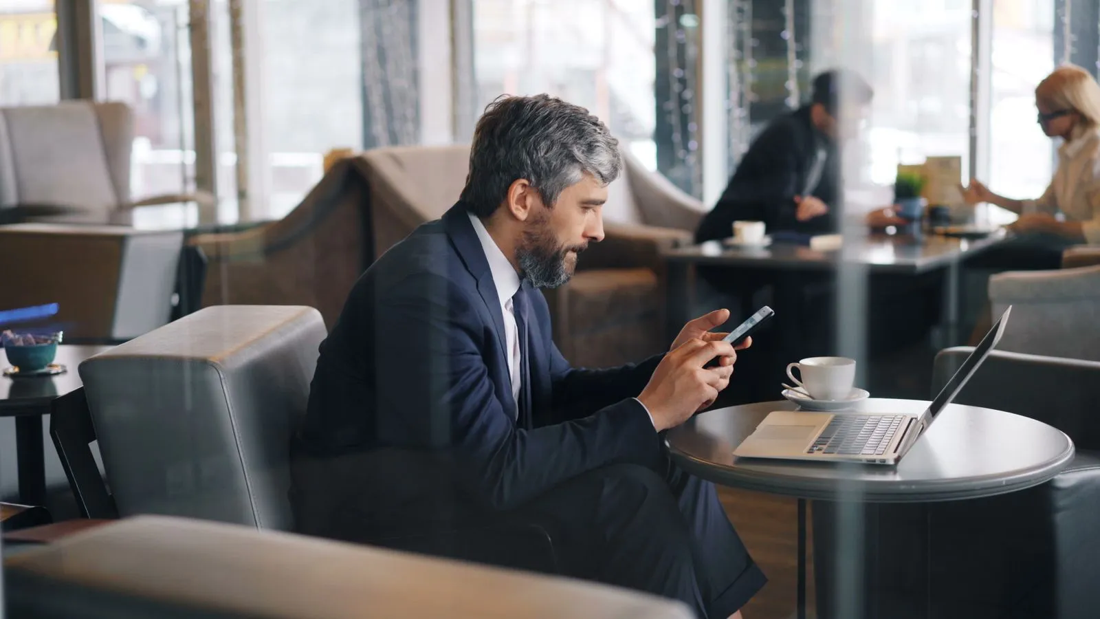 The Ultimate Guide to AI for Freelancers - Aviy AI invoicing