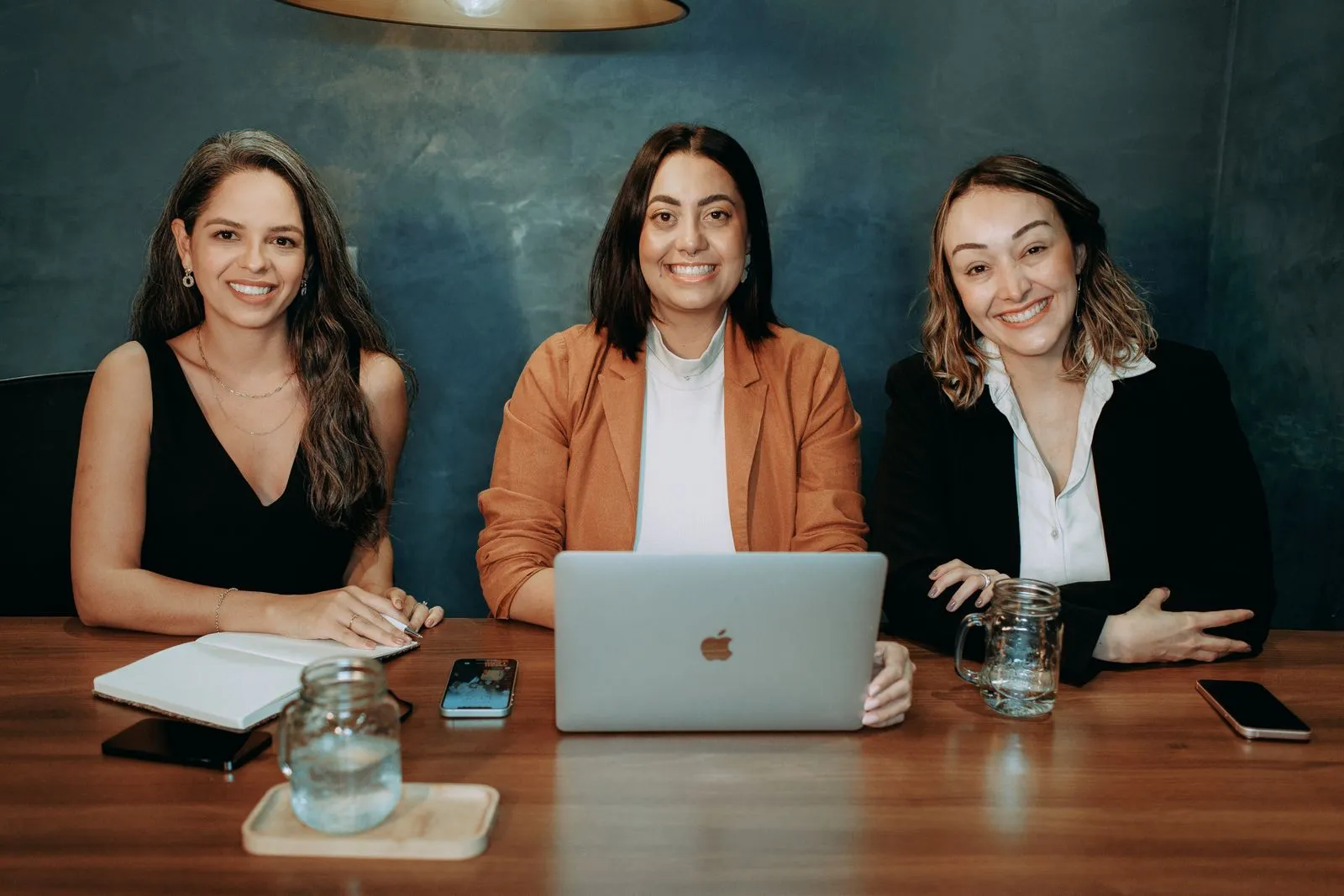 Writing Professional Business Proposals: A Complete Guide - Aviy AI invoicing