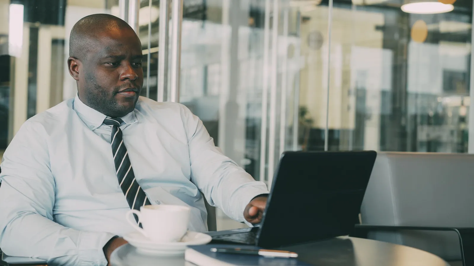 AI Writing Tools for Entrepreneurs: The Practical 2026 Guide - Aviy AI invoicing