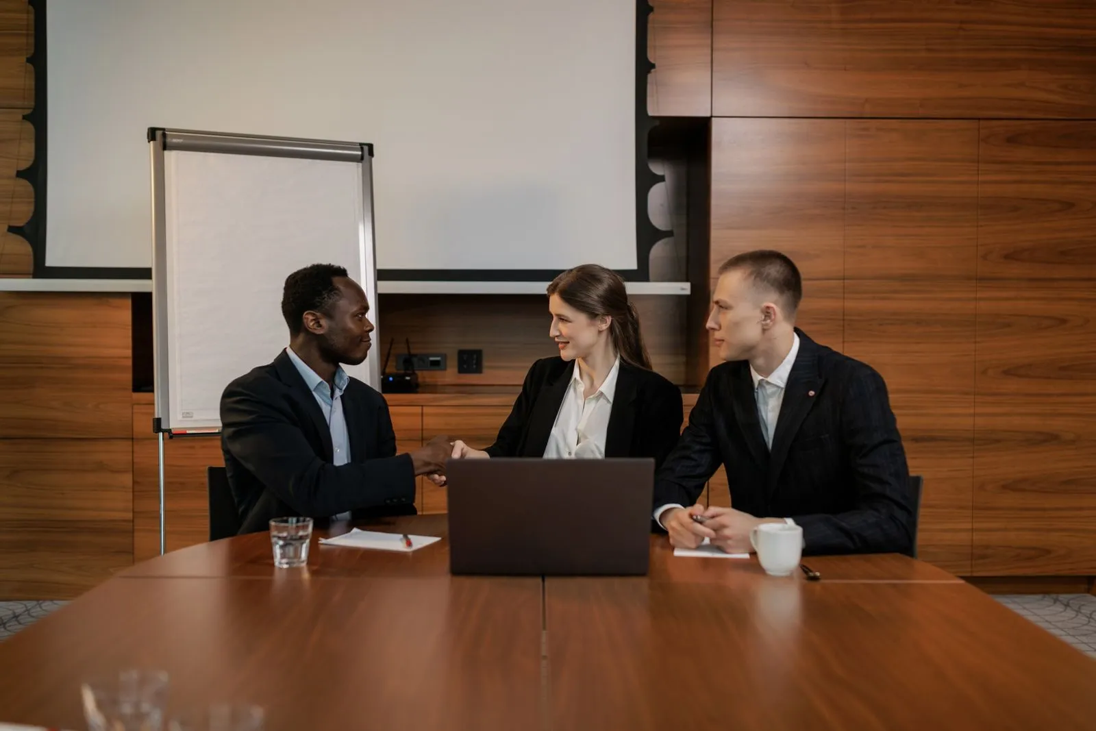 Best Quote Software for Small Businesses (2026 Buyer's Guide) - Aviy AI invoicing