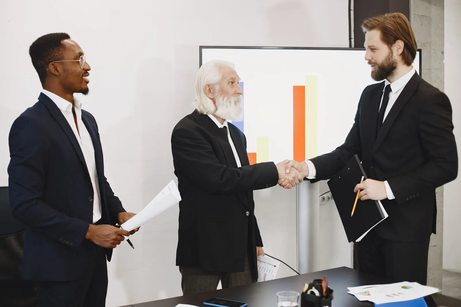 Understanding EU VAT for Digital Services: A Practical 2026 Guide - Aviy AI invoicing