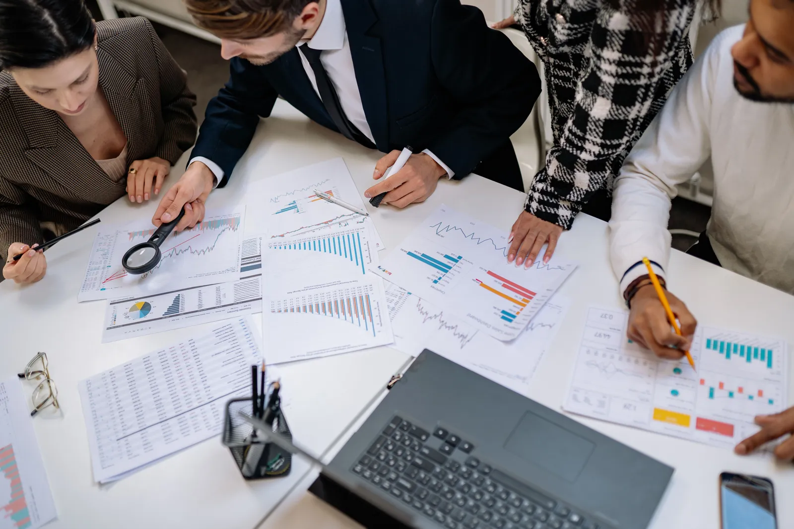 Gross Profit Calculator: Formula and Examples - Aviy AI invoicing