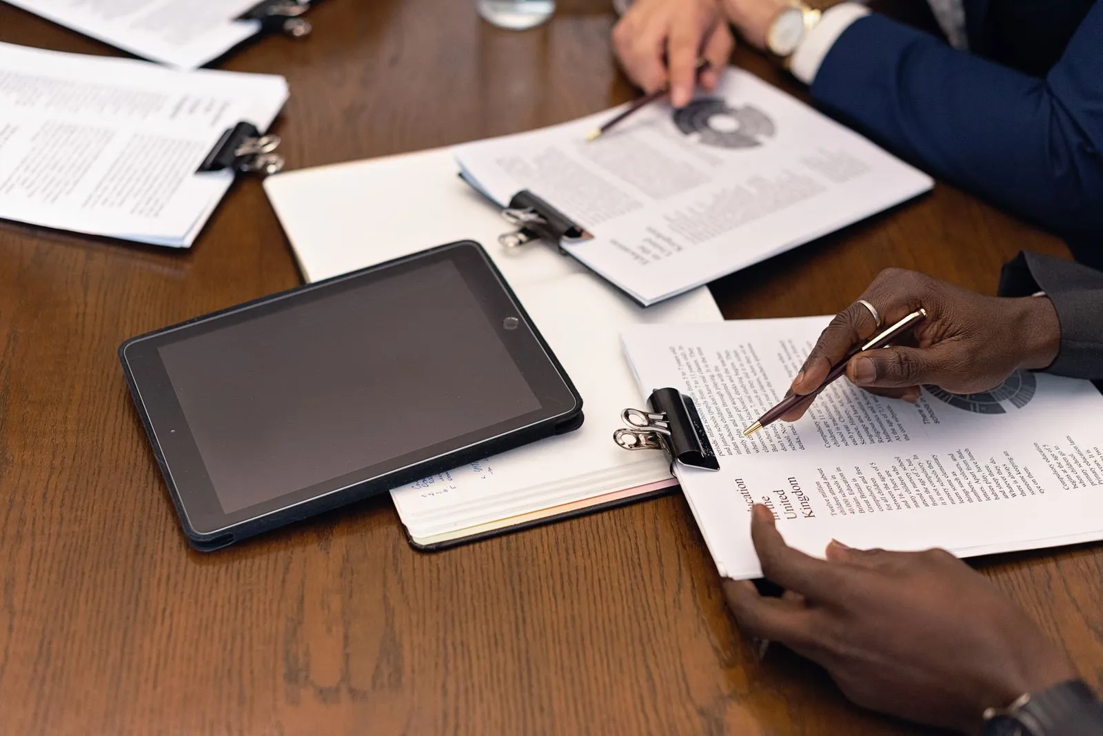 How AI Creates Professional Invoices in Seconds - Aviy AI invoicing