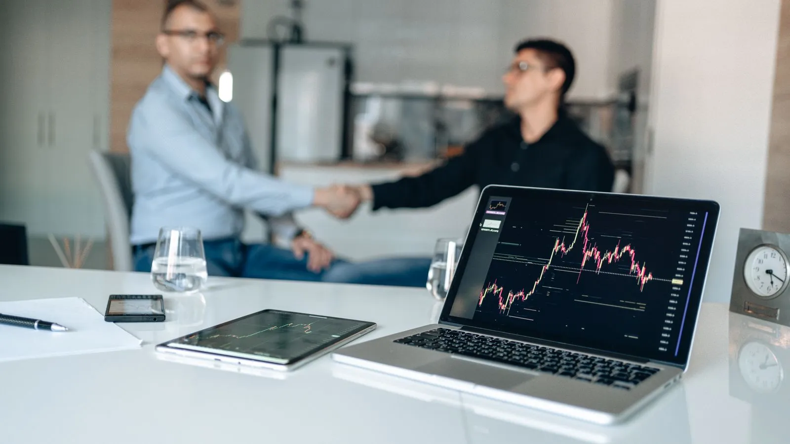 How AI Improves Customer Experience: A Practical 2026 Guide - Aviy AI invoicing