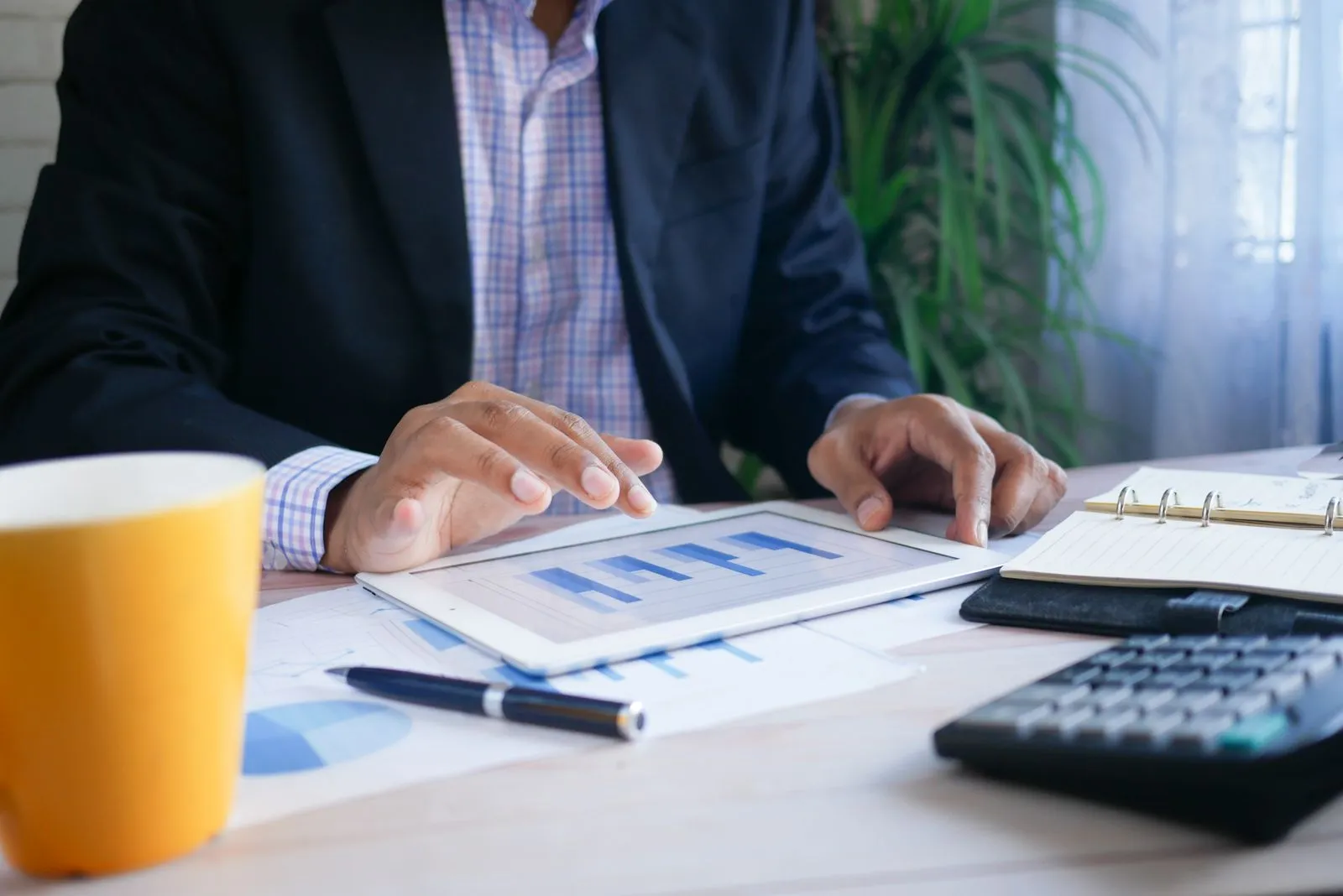 How Digital Payments Improve Cash Flow - Aviy AI invoicing