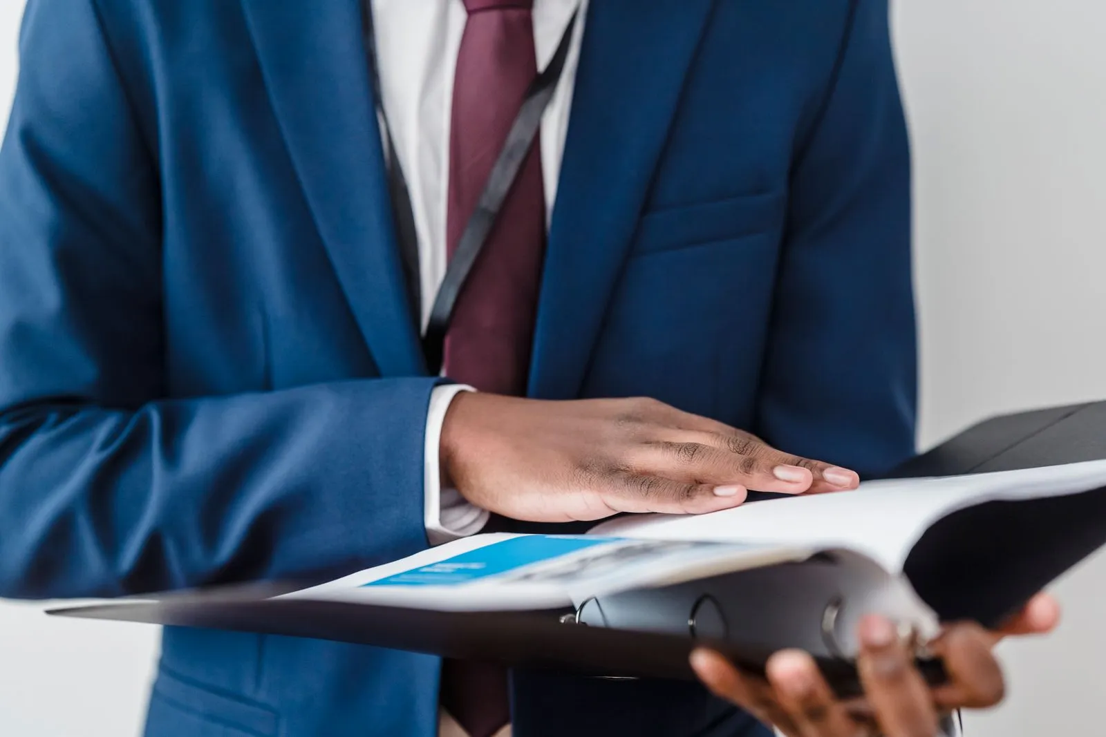 Month-End Closing Checklist: A Step-by-Step Guide for Small Businesses - Aviy AI invoicing