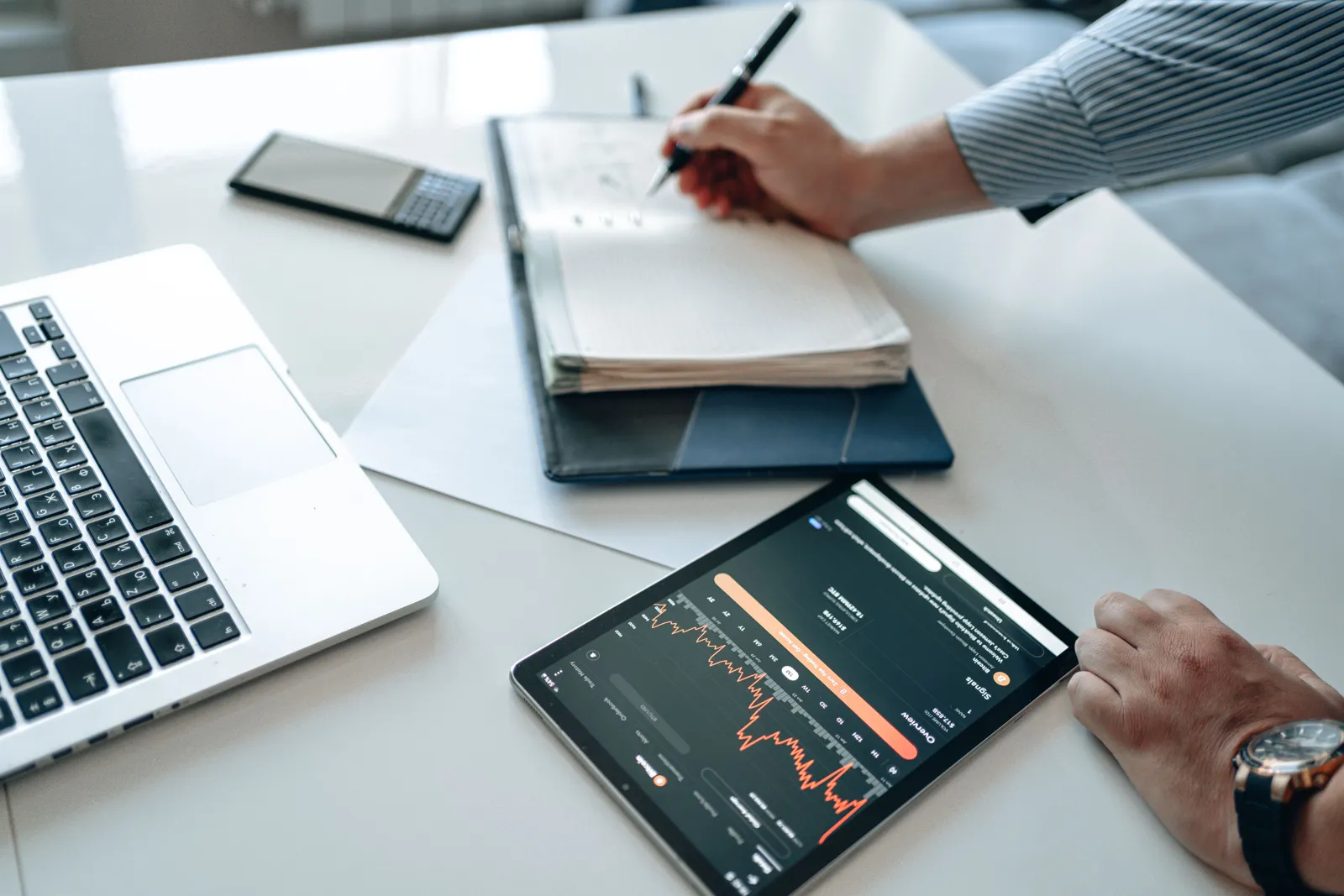 Online Tutor Invoice Template: Free Guide and Examples - Aviy AI invoicing