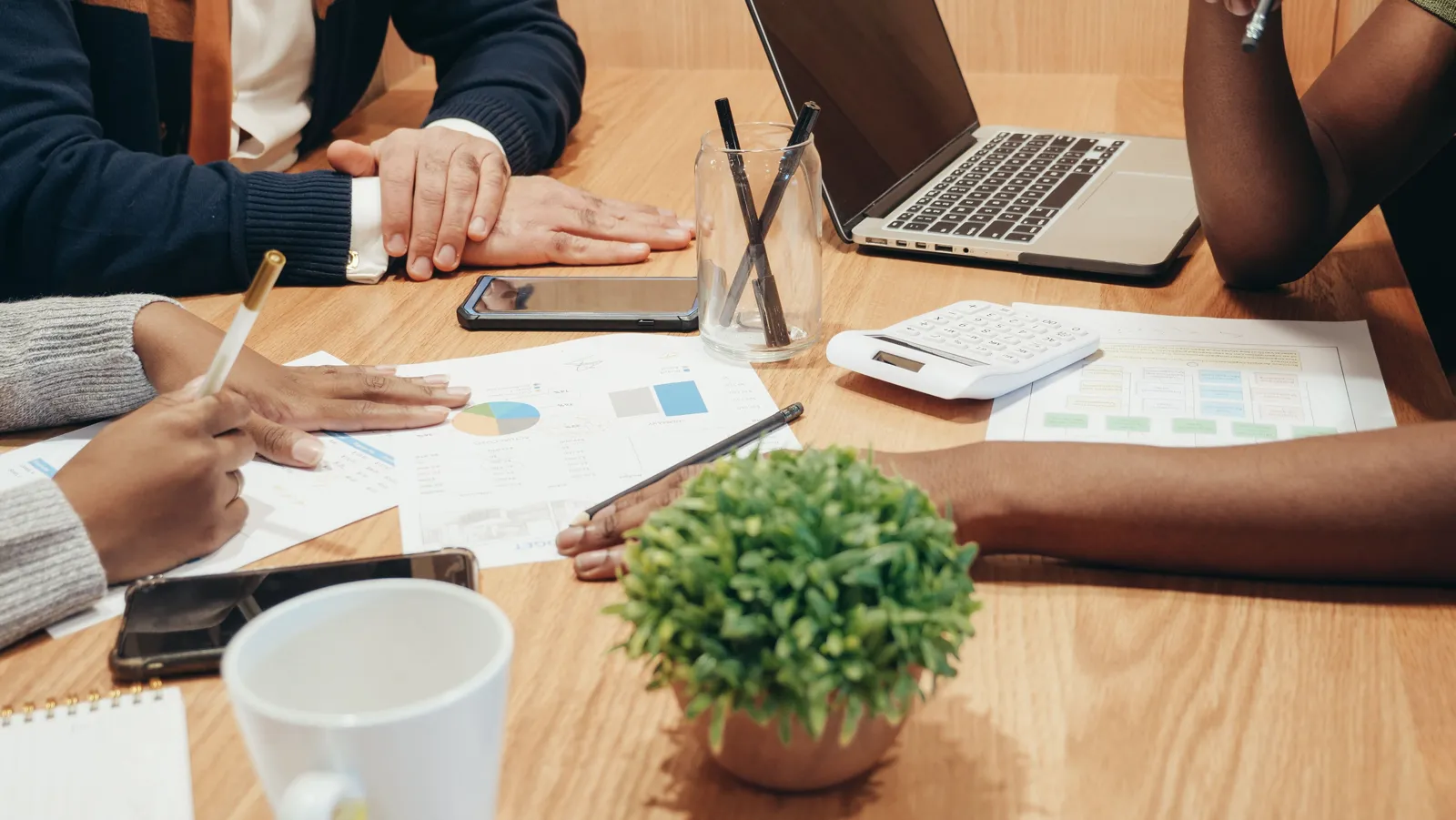 Project Charter Template Explained: Sections, Example and How to Write One - Aviy AI invoicing