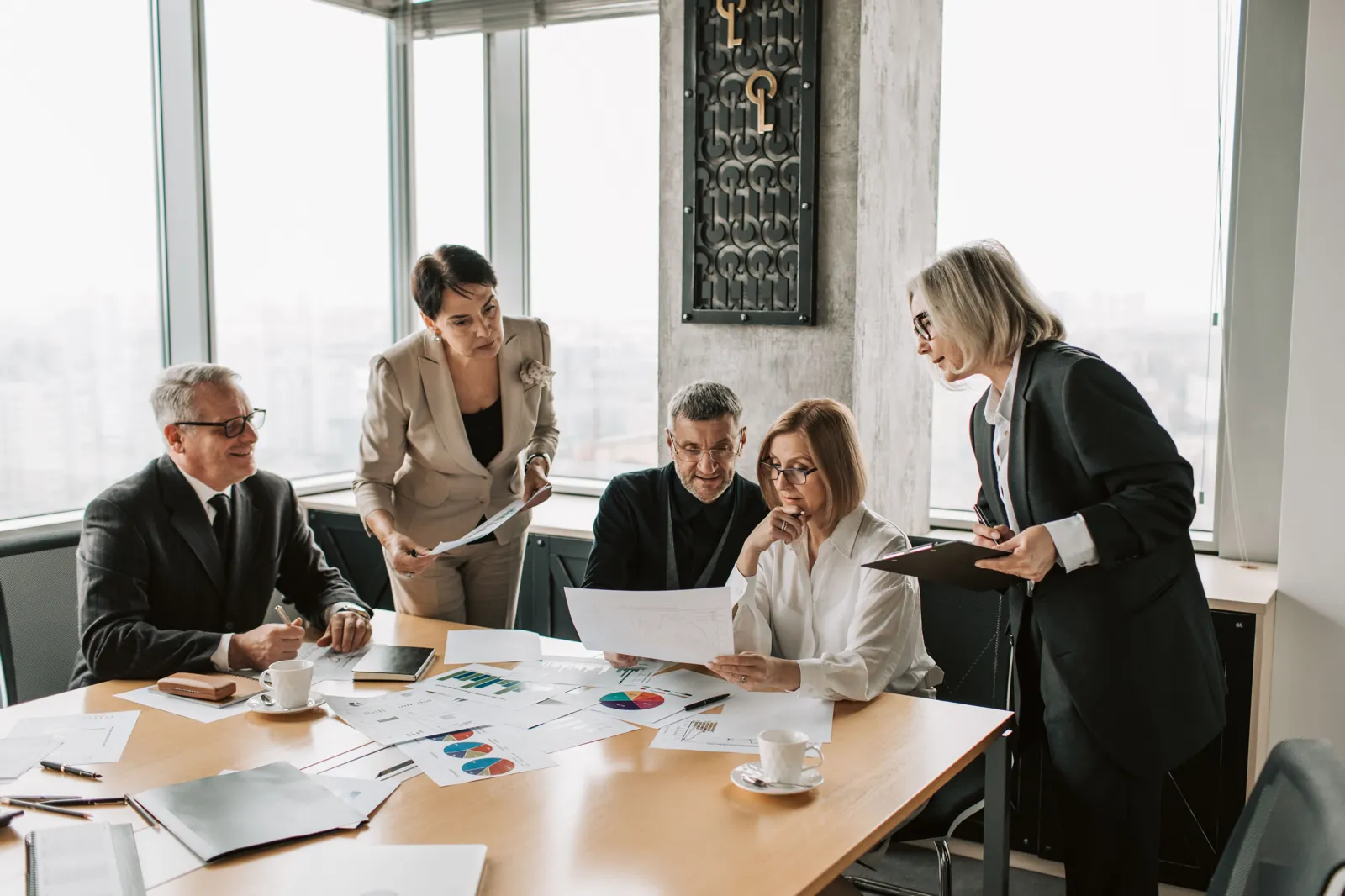 Retainer Agreement Template Explained: Sections, Example and How to Write One - Aviy AI invoicing