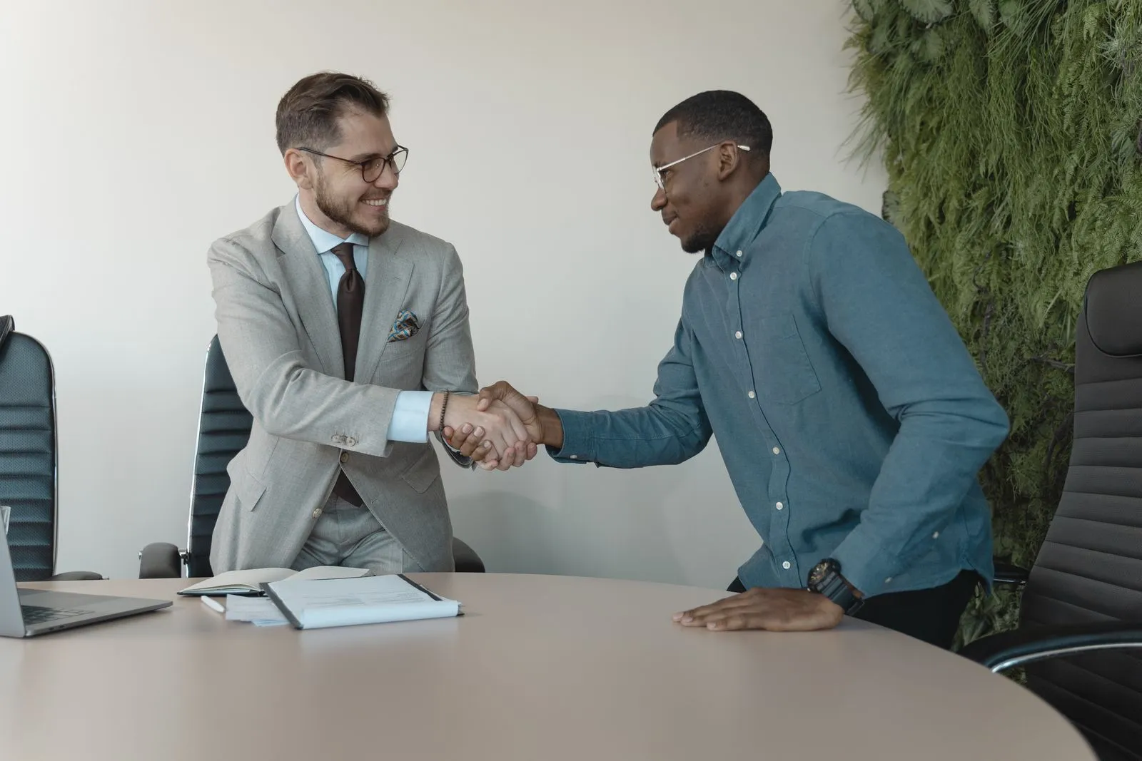 The Next Generation of Business Software: What Comes Next - Aviy AI invoicing